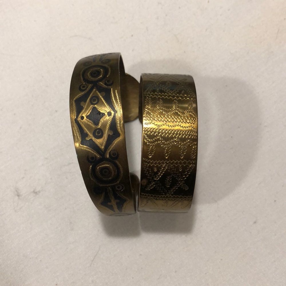 Artisan Brass Decorative Bracelets Set of 2 West Africa Gold Tone EUC